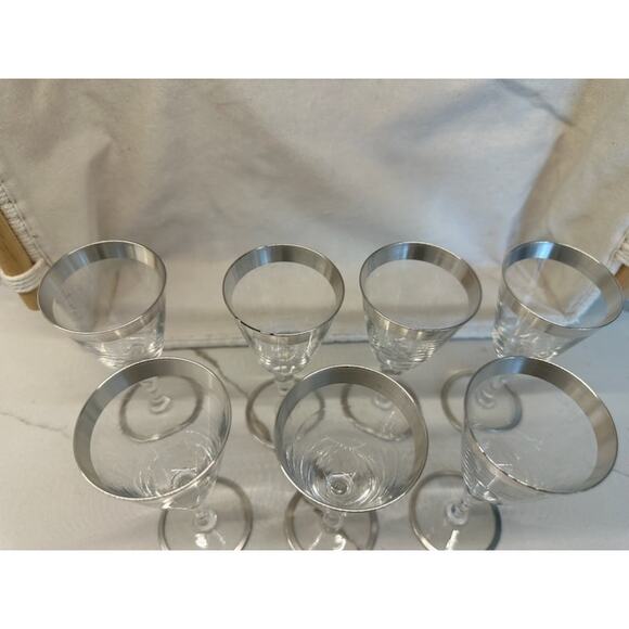 Vintage Dorothy Thorpe-Style Silver Band Cordial Glasses – Set of 7 - Picture 3 of 6
